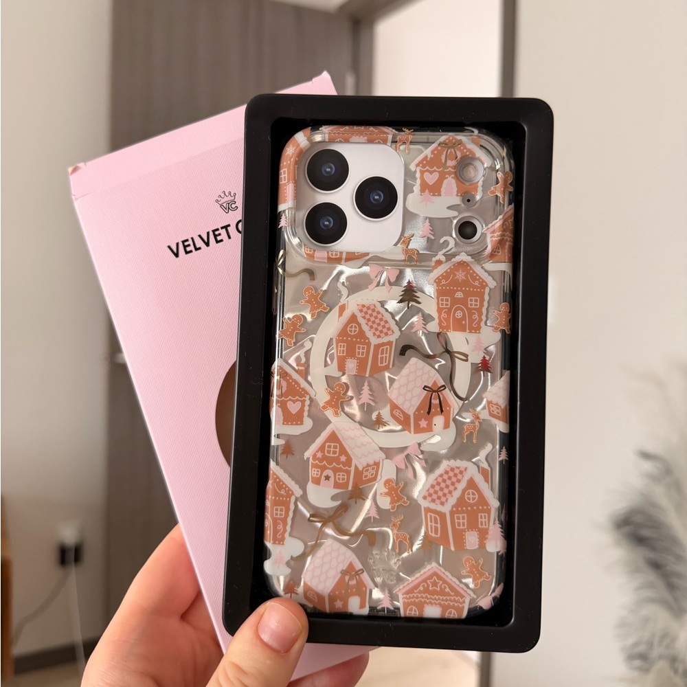 Velver Caviar Gingerbread IPHONE 17 PRO MAX